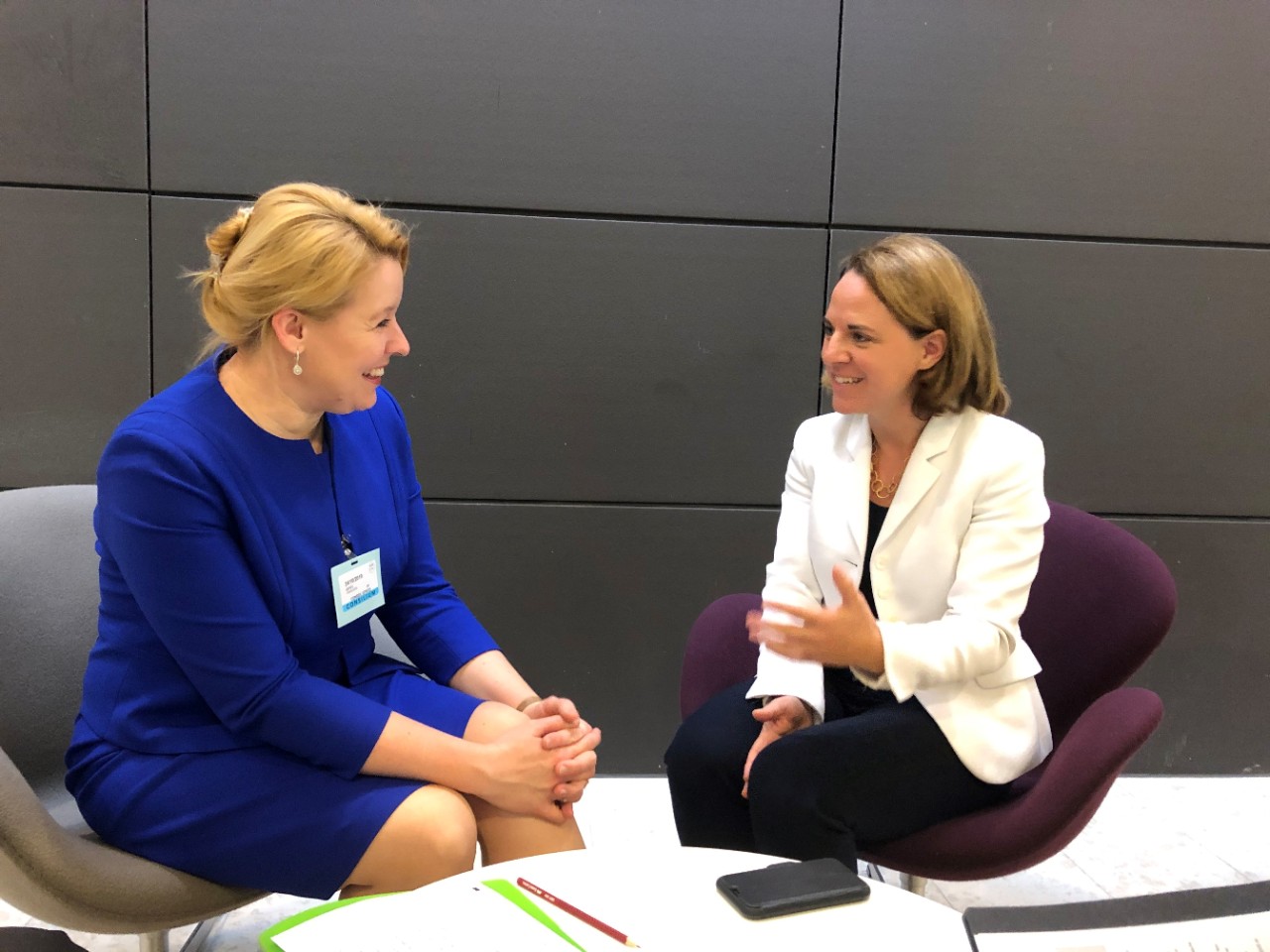 Franziska Giffey, ministre fédérale de la Famille, des Personnes âgées, des Femmes et de la Jeunesse en dialogue avec Corinne Cahen, ministre de la Famille et de l'Intégration  