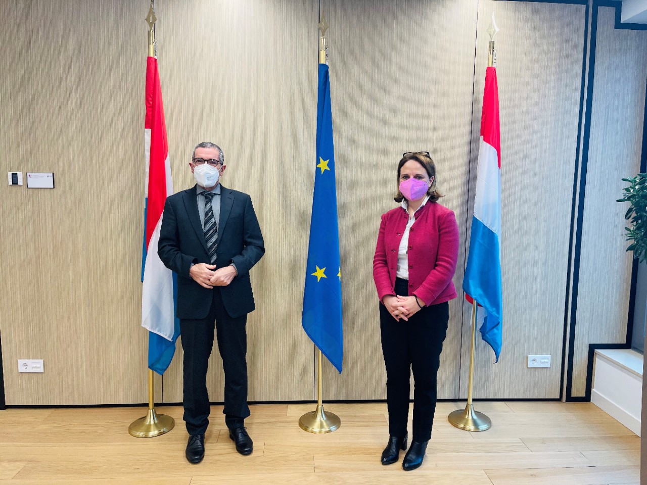 (de g. à d.) Mohammed Ameur, ambassadeur du Maroc au Luxembourg, Corinne Cahen, ministre de la Famille et de l'Intégration et ministre à la Grande Région