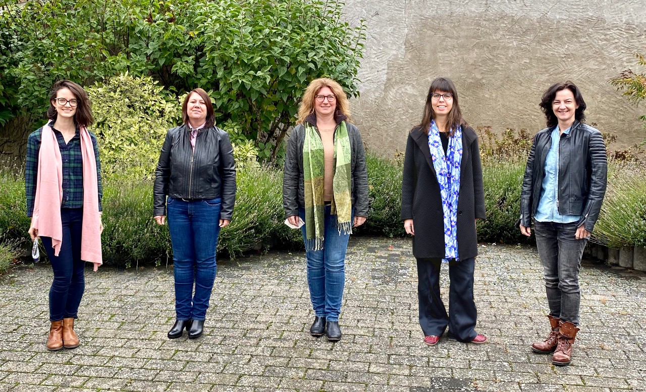 L'équipe du projet "Vieillissement actif au Luxembourg" de  l'université du Luxembourg:  (gauche à droite) Nadia Bemtgen, Petra Vandenbosch, Isabelle Albert, Catherine Richard, Martine Hoffmann. 